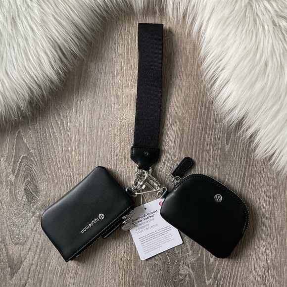 lululemon athletica Accessories - 🍋LULULEMON Dual Pouch Wristlet Leather Alternative Black/Silver
